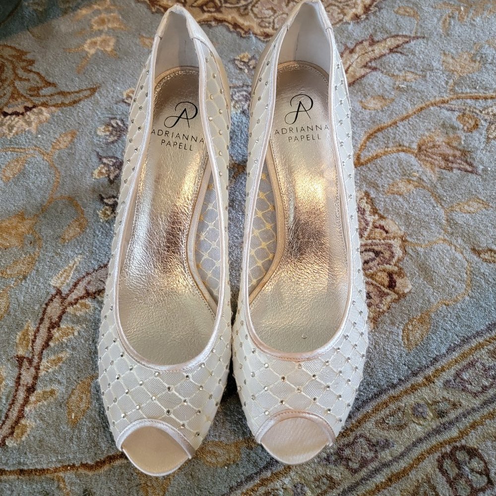 Adrianna Pappel nude and gold peep toe pump